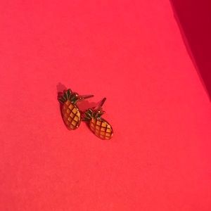 Pineapple stud earrings. Adorable and on trend.